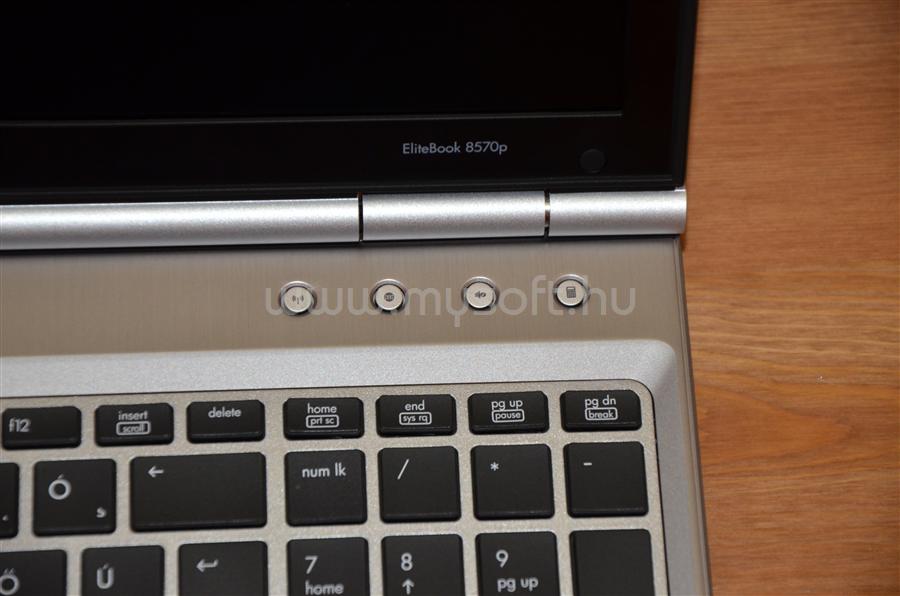 Hp workstaion 8570p i7(3520m-2.9hz)-ram 4g-500g gia re hot....hot..