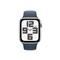 APPLE Watch SE 2 GPS (44 mm) ezüst alumínium tok, viharkék sportszíj (S/M) MREC3QF/A small