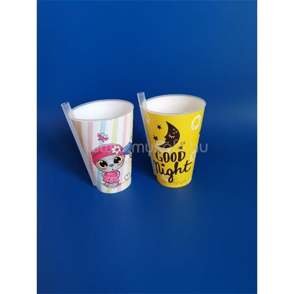 EGYÉB KÜLFÖLDI 15583 Yummy 400ml repohár szívószállal