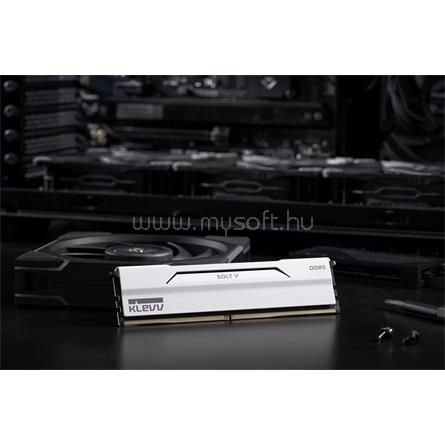 KLEVV BOLT V 64GB 6400MT/s DDR5 memória CL32 Kit of 2 fehér