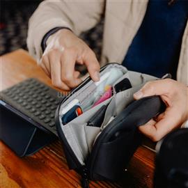 PEAK DESIGN Tech Pouch Small - Fekete BTP-S-BK-1 small