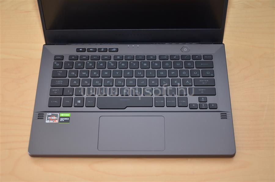ASUS ROG ZEPHYRUS G14 GA401IU-HA241T (sötétszürke) GA401IU-HA241T_32GBW10PN1000SSD_S original