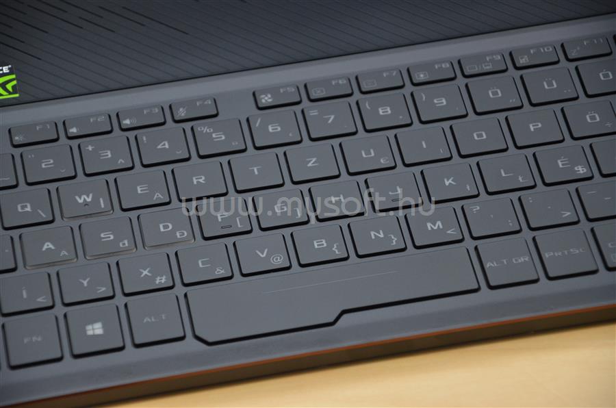 ASUS ROG ZEPHYRUS S GX531GW-ES009T (fekete) GX531GW-ES009T original