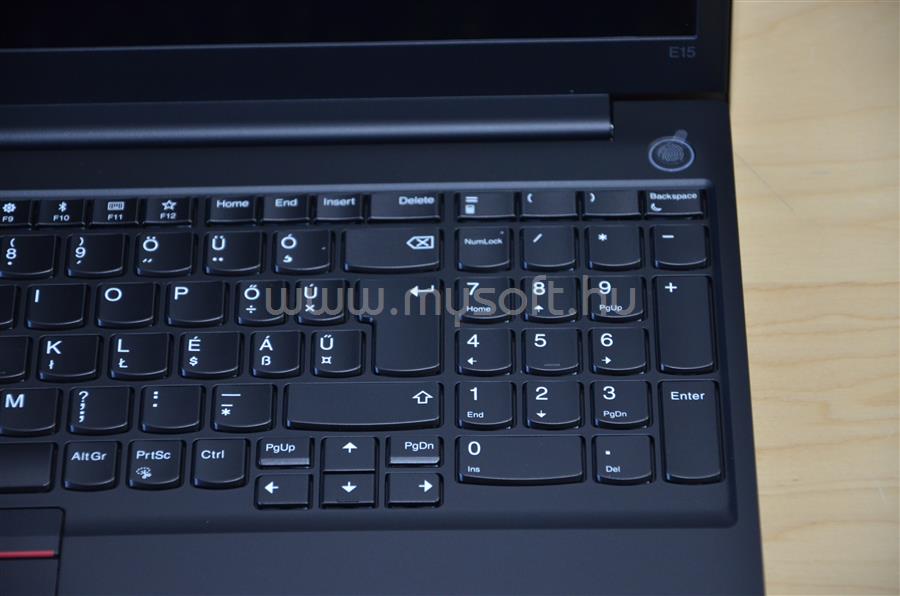 LENOVO ThinkPad E15 (fekete) 20RD003KHV_16GBH2TB_S original