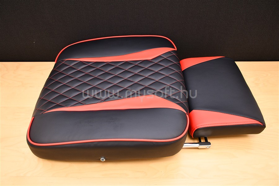 SPIRIT OF GAMER MUSTANG Red (állítható dőlés/magasság; kihajtható lábtartó; max.120kg-ig, fekete-piros) szék [BEMUTATÓ DARAB] SPIRIT_OF_GAMER_SOG-GCMRE_B01 original