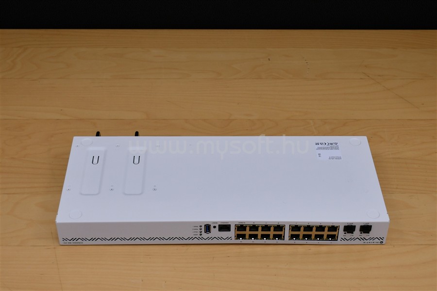 MIKROTIK CCR2004-16G-2S+ 16xGbE LAN 2x SFP+ port 19